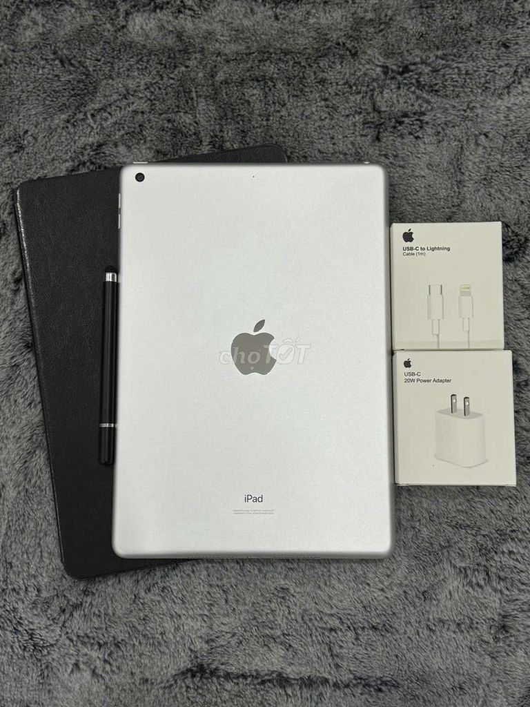 Apple iPad Gen 8 Bạc. Mua bán Máy tính bảng tại Quận Bình Tân Tp Hồ Chí Minh được đăng bởi Nguyển Hải hình 1