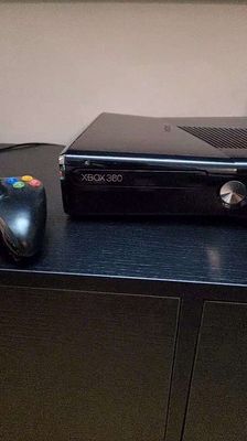 Xbox 360 Microsoft - Màu đen. Mua bán Thiết bị chơi game tại Thành phố Vũng Tàu Bà Rịa - Vũng Tàu được đăng bởi Vasily