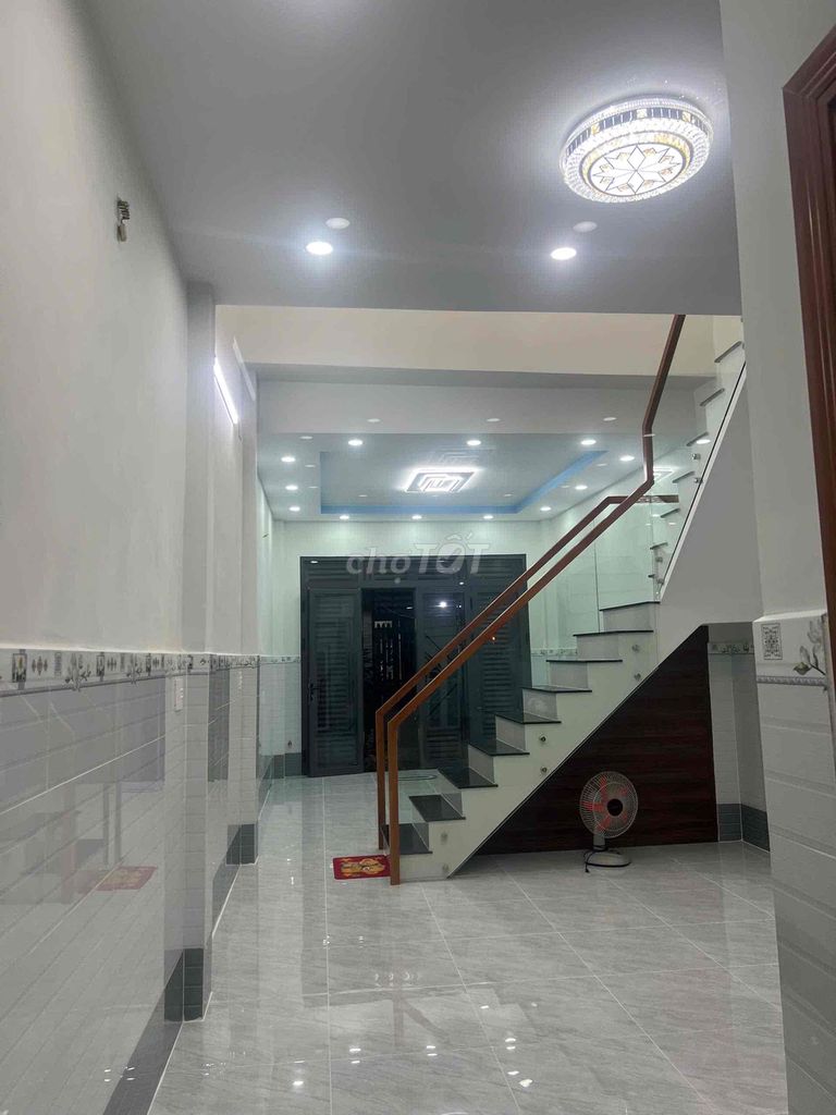 Дом в переулке C1 Pham Hung, 4x16м, антресоль, 3 спальни, 2 санузла