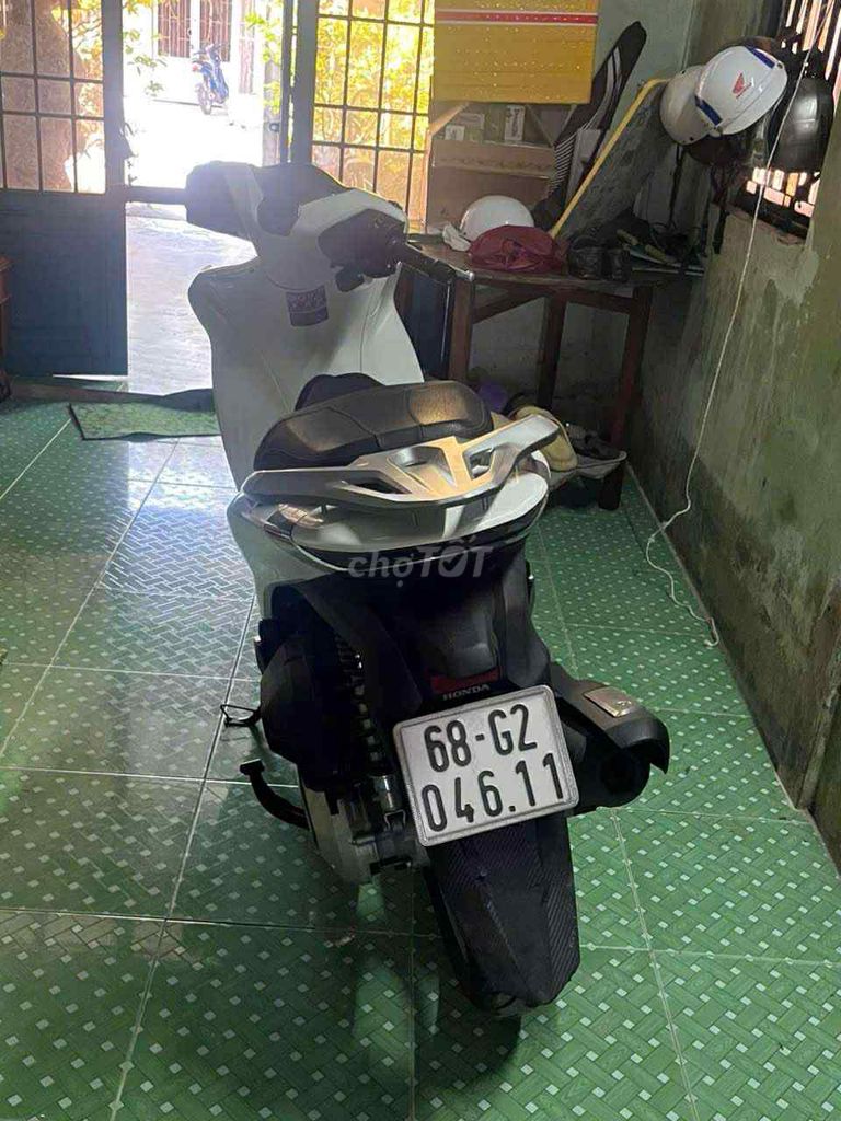 cần bán sh 150 đk năm 2023. Mua bán Xe máy tại Huyện Giồng Riềng Kiên Giang được đăng bởi Trương Thắng hình 4