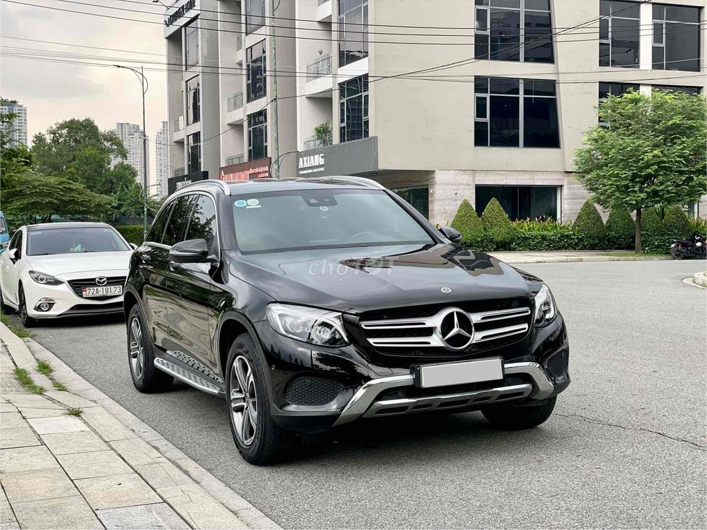 Mercedes Benz GLC250 4MATIC năm 2018 Đen xe 1 chủ. Mua bán Ô tô tại Thành phố Thủ Đức Tp Hồ Chí Minh được đăng bởi Bảo Nam ÔTô hình 3