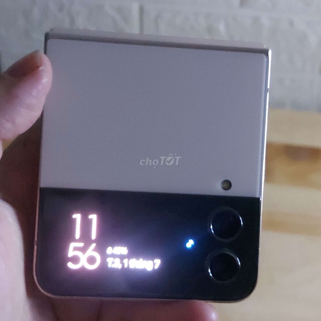Zflip 4 Giá xác liệt trên dưới trắng vân tay ok