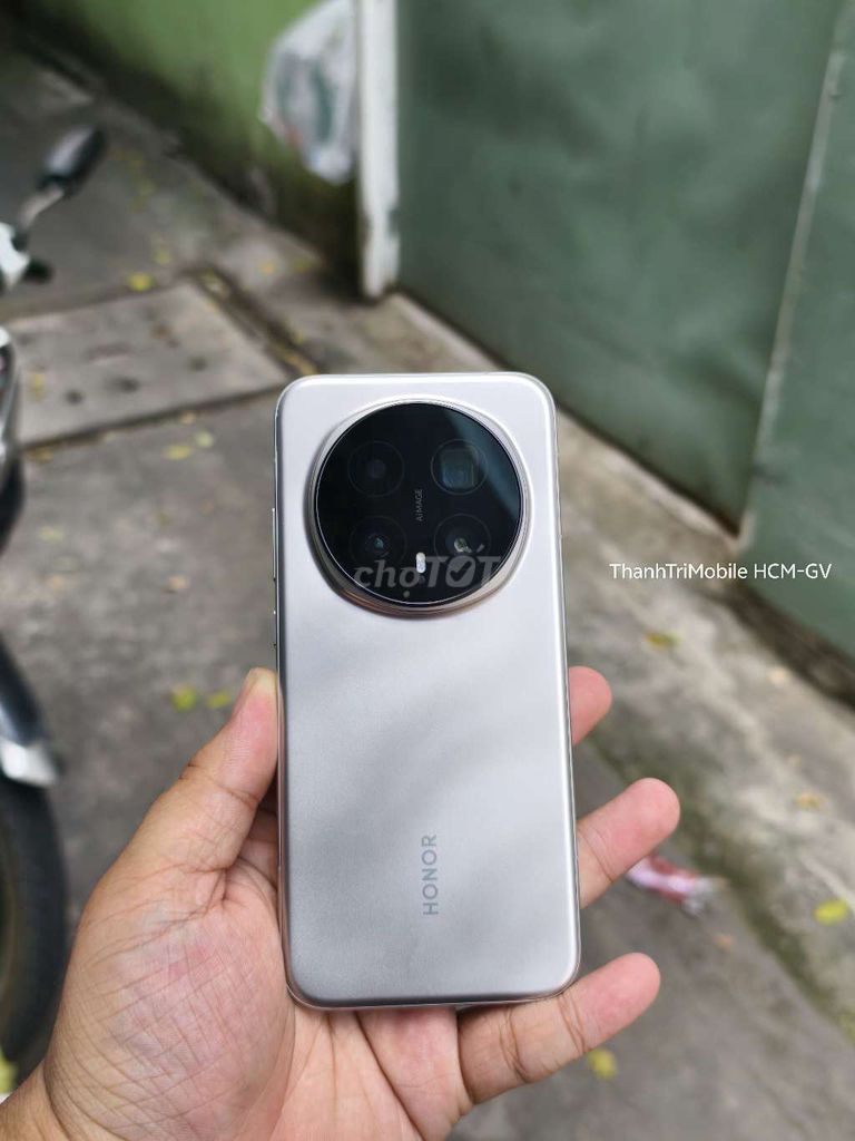 Honor Magic 8 Pro 16/512 gold máy trần kèm sạc100w. Mua bán Điện thoại tại Quận Gò Vấp Tp Hồ Chí Minh được đăng bởi Thanh Tri hình 1