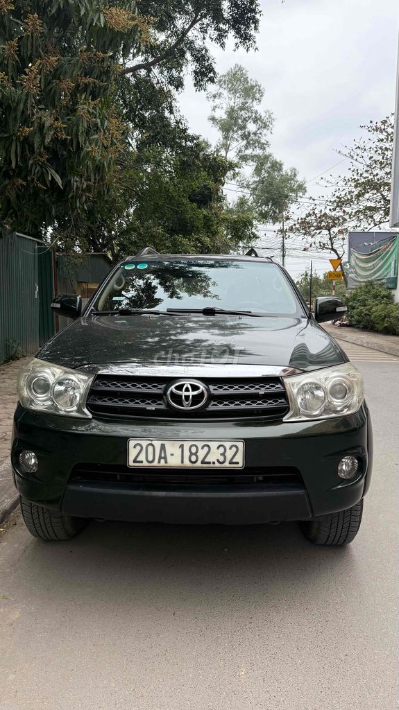 Toyota Fortuner 2009 2.7V - 175863 km