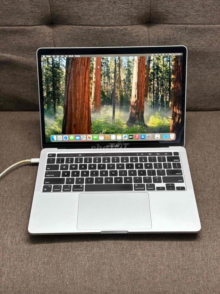 Macbook pro M1 13' silver Ram 16/256GB  Pin 98%. Mua bán Laptop tại Quận 10 Tp Hồ Chí Minh được đăng bởi APPLE 2HAND hình 1