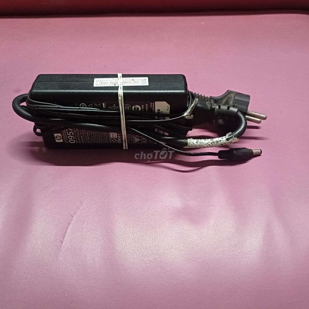 Sạc laptop HP 60V Đen. Mua bán Phụ kiện (Màn hình, Chuột...) tại Quận Tân Phú Tp Hồ Chí Minh được đăng bởi HUYNH THANH NHANH hình 1