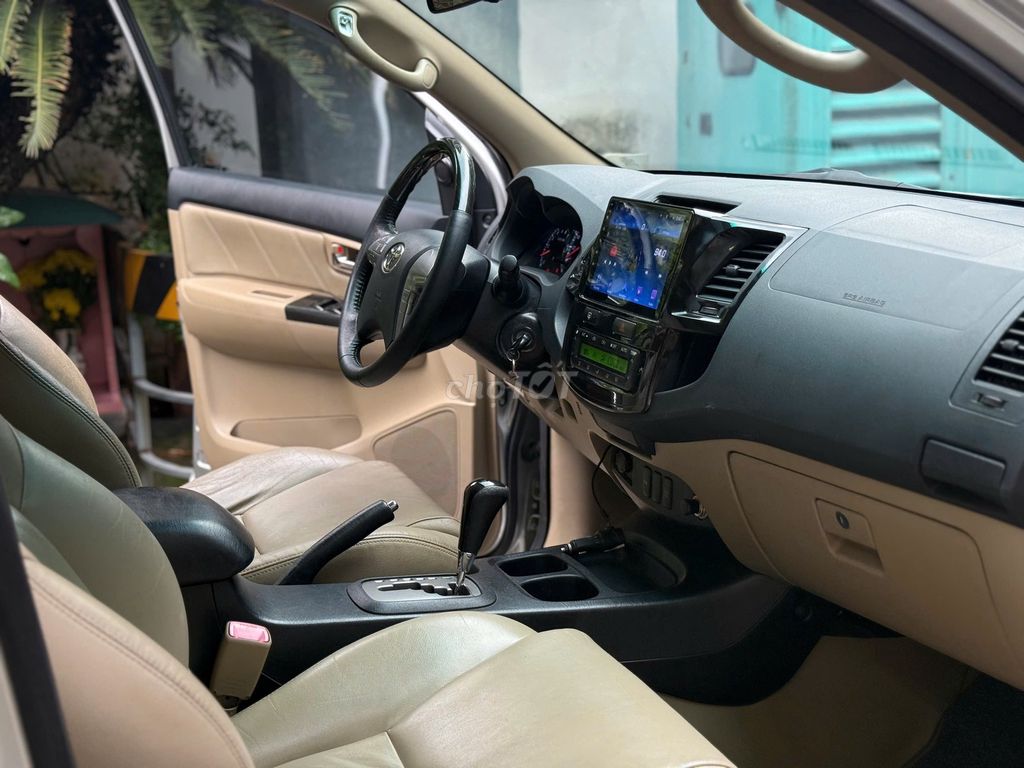 Toyota Fortuner 2014 2.7V 4x2 AT - 112950 km. Mua bán Ô tô tại Quận Tân Phú Tp Hồ Chí Minh được đăng bởi Vũ Phong Toyota Sure Xe Cũ Chính Hãng hình 10