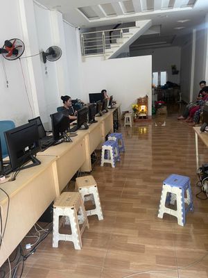 vị trí sale và tuyển dụng