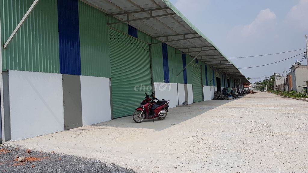 Nhà xưởng cho thuê phường thạnh xuân quận 12 dt: 600m giá 30 triêu/th