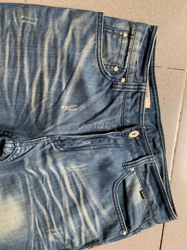 A.V.H jeans korea size 31-29,like new cứng cáp