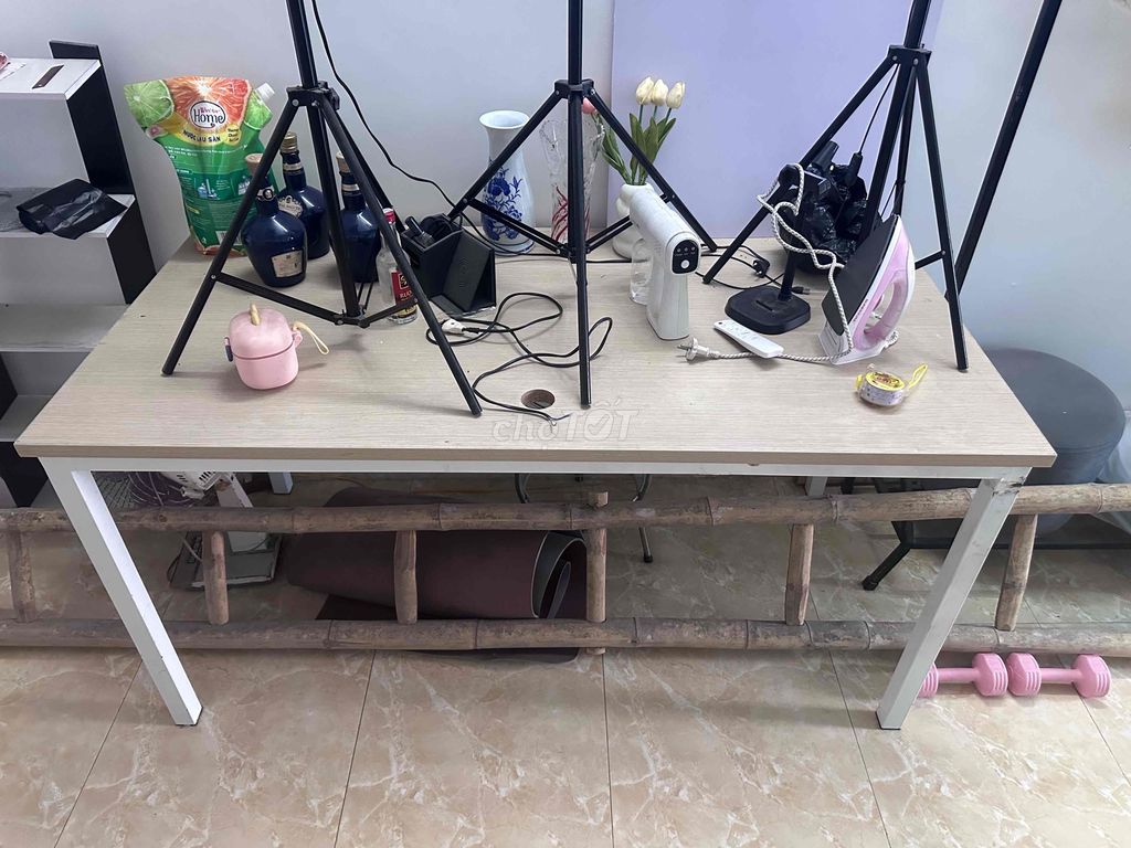 Bàn máy tính chân sắt vân gỗ đã sử dụng. Mua bán Bàn ghế tại Quận Lê Chân Hải Phòng được đăng bởi Sửa bếp gas nhật hình 1