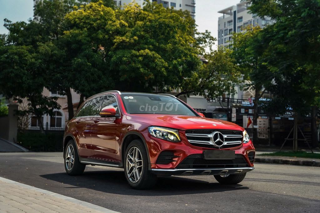 Mercedes GLC300 4Matic 2019, Bank 90%. Mua bán Ô tô tại Quận 7 Tp Hồ Chí Minh được đăng bởi Hoàn Lee Xe Lướt hình 7