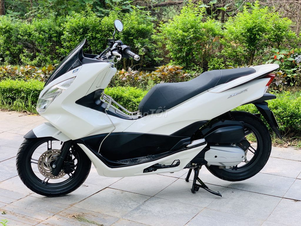 HONDA PCX MÀU TRẮNG ZIN MÁY CỰC CHẤT 2018. Mua bán Xe máy tại Quận Nam Từ Liêm Hà Nội được đăng bởi Hà Thanh hình 4