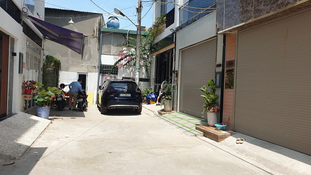 Bán gấp nhà phố Huỳnh Tấn Phát Nhà Bè 4 lầu 4PN gần chợ, trường học