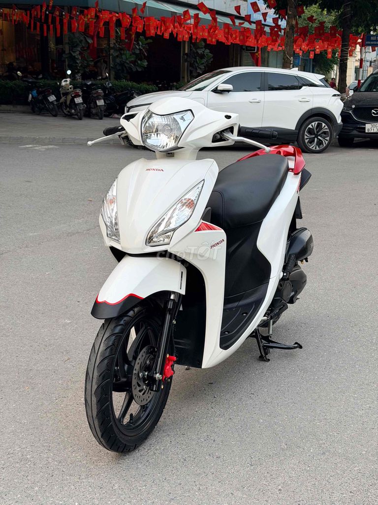 Vision 110fi khoá smartkey 2020 chạy 1vạn2 mới. Mua bán Xe máy tại Quận Cầu Giấy Hà Nội được đăng bởi nguyễn bích thuỷ hình 5