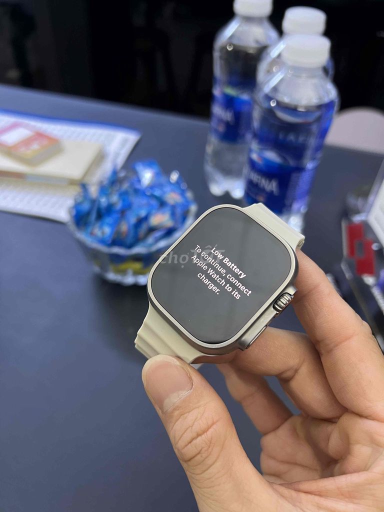Apple Watch Ultra natural Titanium 49mm lấy lk. Mua bán Thiết bị đeo thông minh tại Thành phố Thủ Dầu Một Bình Dương được đăng bởi Ngọc Tây Tech hình 1
