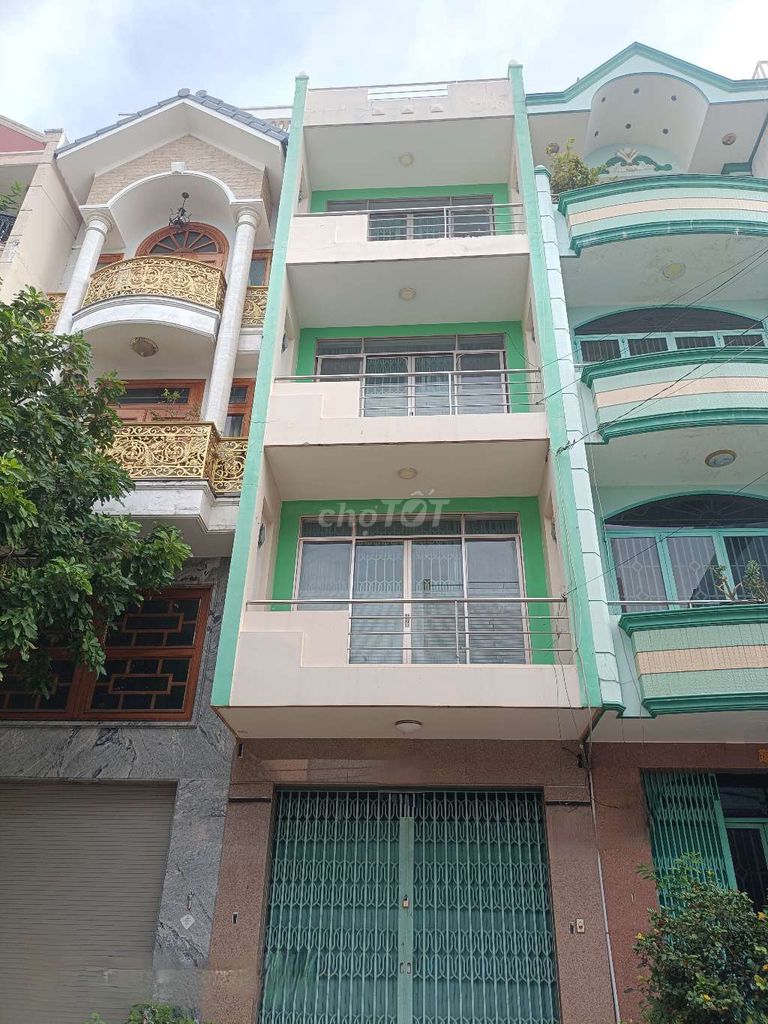 nhà giá rẻ 4 x 20 có 5pn 6wc sân thượng 