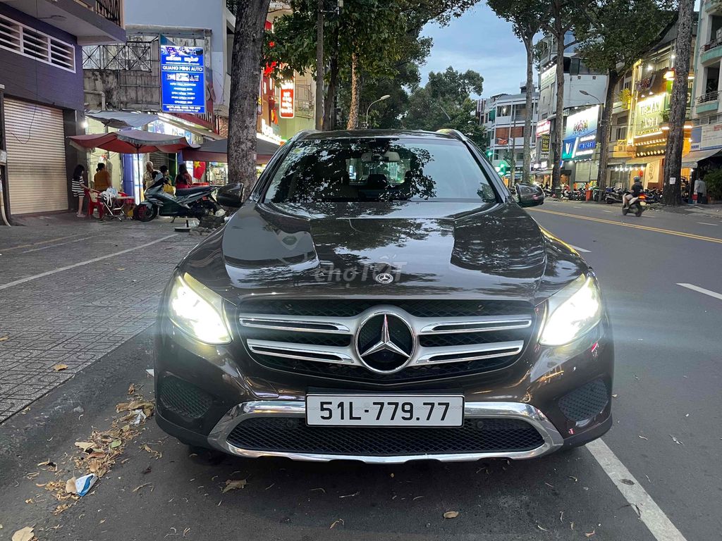 Mercedes Benz GLC200 4matic ngay chủ siêu đẹp. Mua bán Ô tô tại Quận 5 Tp Hồ Chí Minh được đăng bởi anh hello hình 1