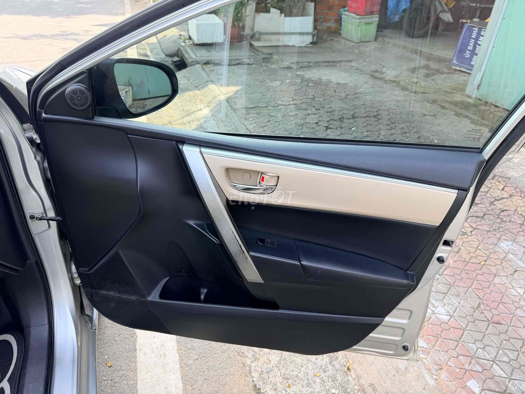 Toyota Corolla Altis 2016 1.8G Bạc. Mua bán Ô tô tại Quận 8 Tp Hồ Chí Minh được đăng bởi Minh Phúc hình 10