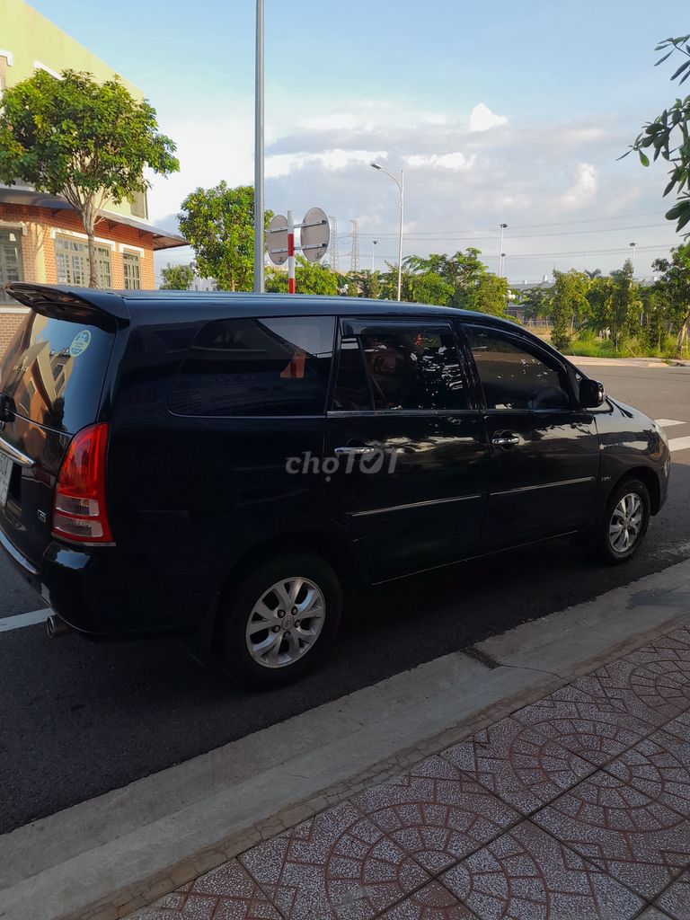 Toyota Innova 2006 G - 228000 km