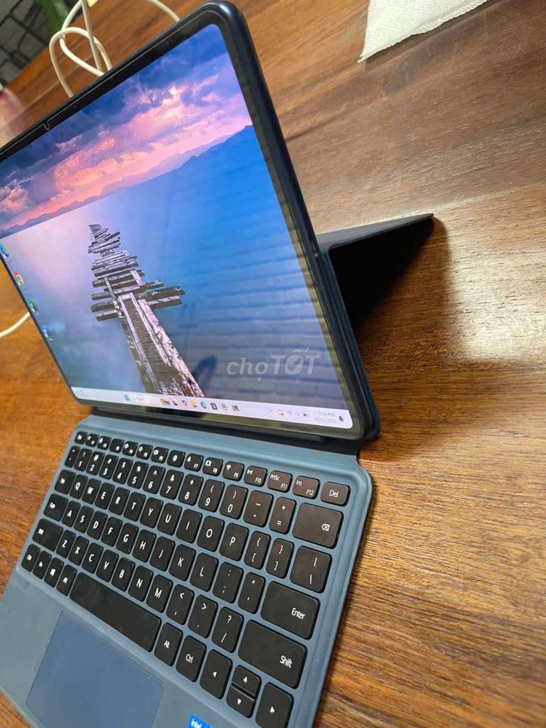 Pin 2h Laptop huawei matebook e 2022 8g/256 i5. Mua bán Máy tính bảng tại Quận 7 Tp Hồ Chí Minh được đăng bởi Gia Hân hình 1