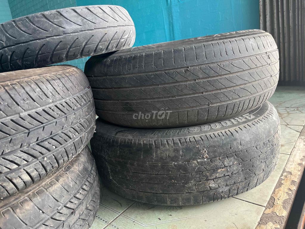 lốp xe Innova. Mua bán Phụ tùng xe tại Thị xã Phú Mỹ Bà Rịa - Vũng Tàu được đăng bởi Cao tu hình 2