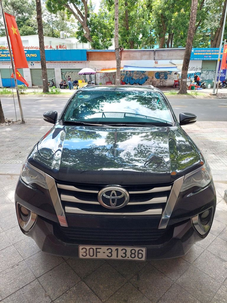 Toyota Fortuner 2018  - 256423 km. Mua bán Ô tô tại Quận 10 Tp Hồ Chí Minh được đăng bởi Nguyễn Ngọc Thy hình 4
