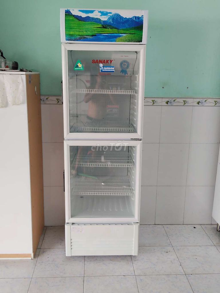 Mới 95% Tủ mát Sanaky 400lit tiết kiệm điện . Mua bán Tủ lạnh tại Thành phố Dĩ An Bình Dương được đăng bởi DUY ANH hình 1