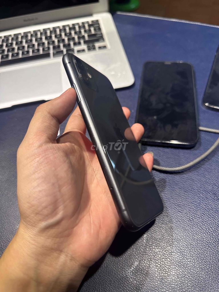 iphone 11 quốc tế 64g zin nguyên bản có góp