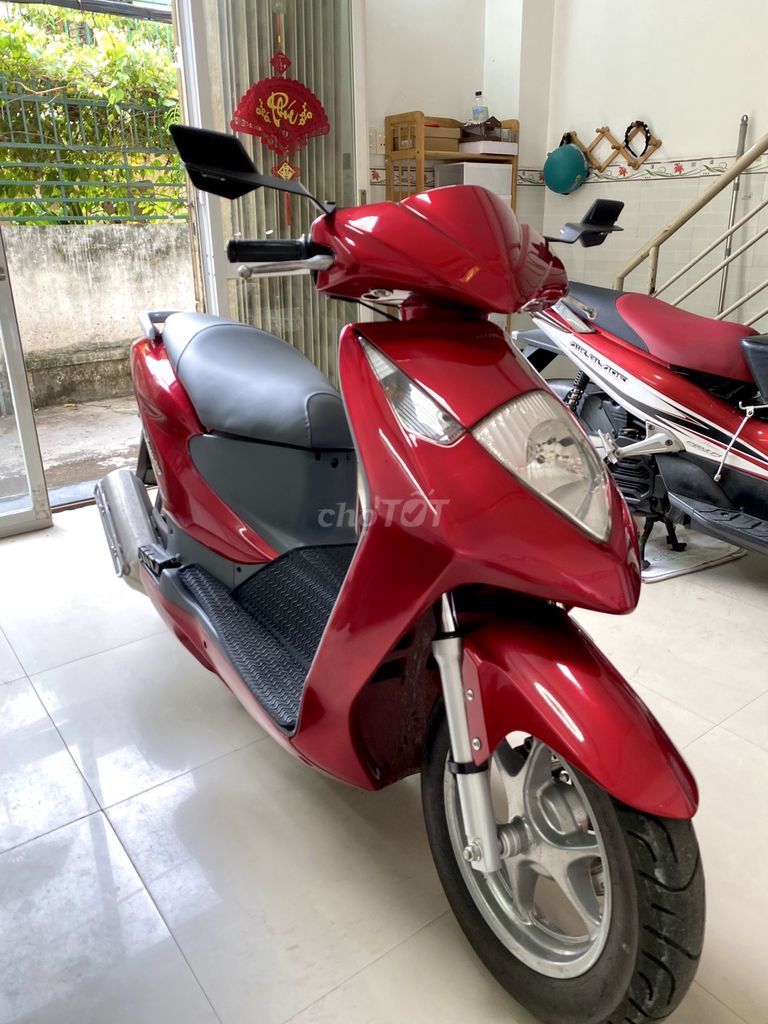 Honda Dylan 150, скутер, красный