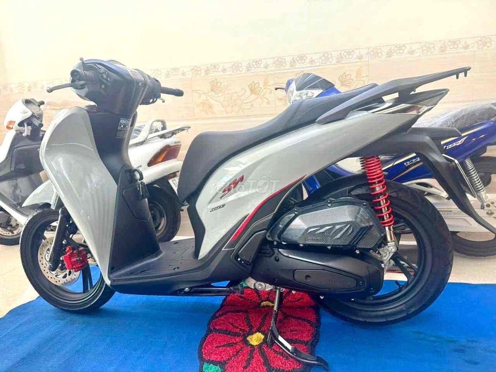 sh vn 160cc odo 1000km như mới. Mua bán Xe máy tại Thành phố Long Xuyên An Giang được đăng bởi trường hình 3