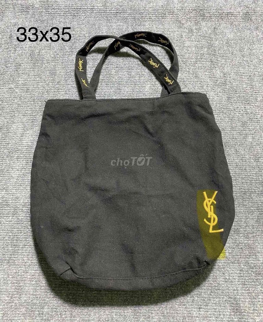 Túi tote YSL Unisex Vải Đen. Mua bán Túi xách tại Thành phố Cao Lãnh Đồng Tháp được đăng bởi Chill 2Hand hình 1