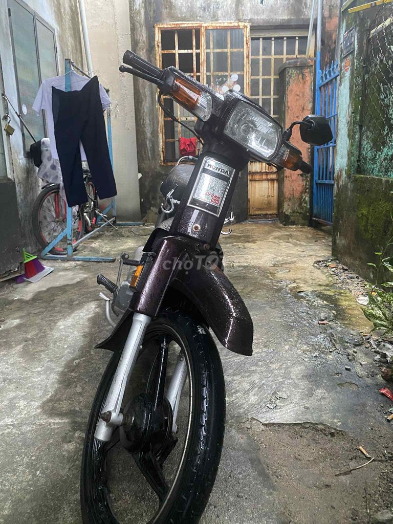 Cần tiền bán gấp. Giấy tờ đầy đủ. Mua bán Xe máy tại Quận Liên Chiểu Đà Nẵng được đăng bởi Phanquangdung hình 2