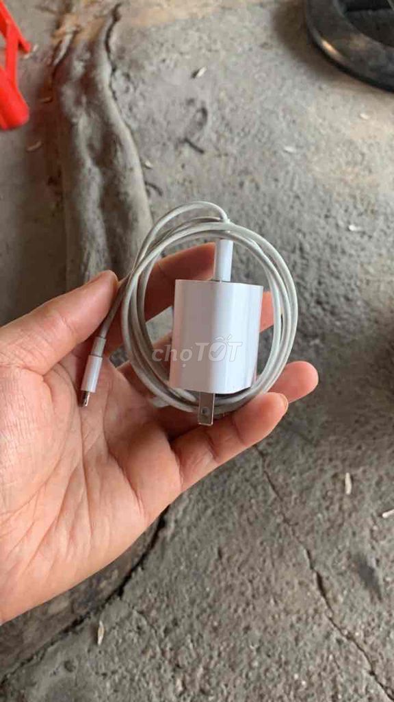Sạc điện thoại Apple iPhone Trắng. Mua bán Phụ kiện (Màn hình, Chuột...) tại Huyện Vĩnh Tường Vĩnh Phúc được đăng bởi Tung Nguyen hình 1