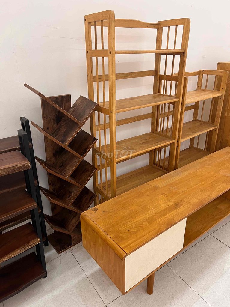 Kệ sách Gỗ Nâu. Mua bán Tủ, kệ gia đình tại Quận Ô Môn Cần Thơ được đăng bởi Quang Vũ hình 1