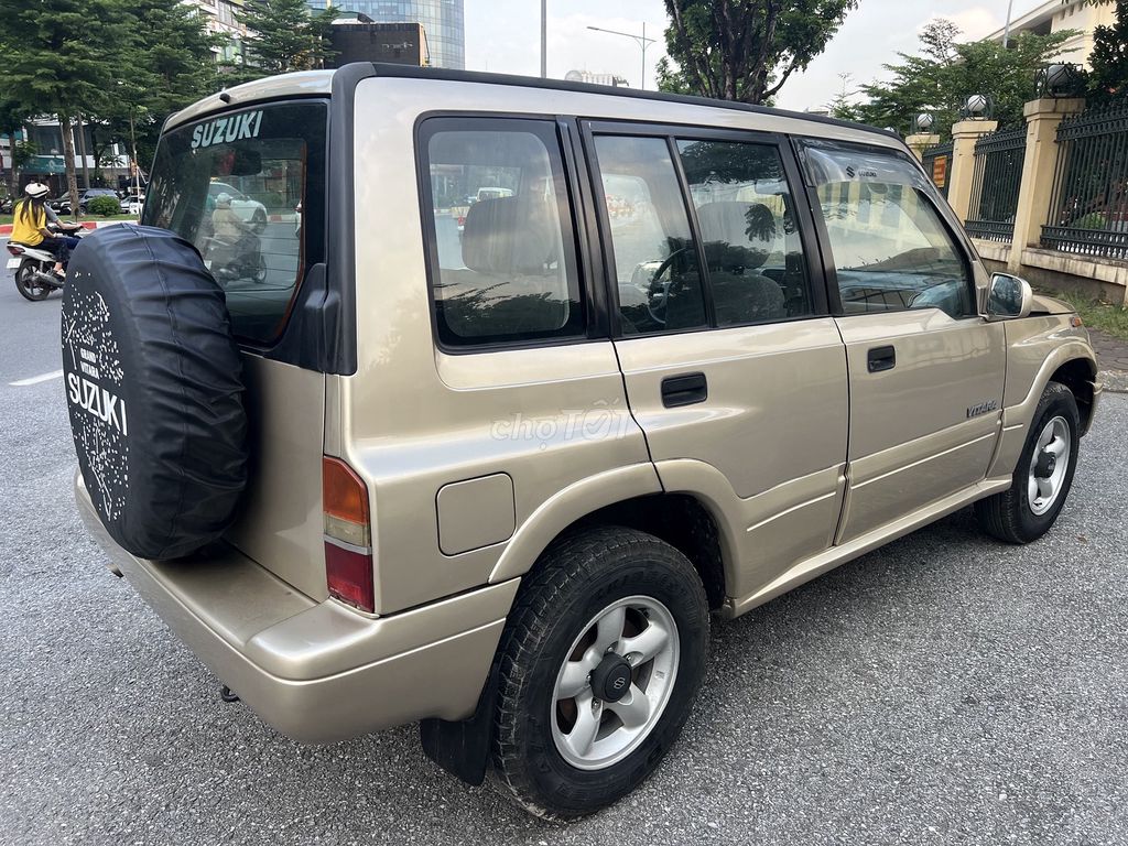 Suzuki Vitara JLX 2004 1.6L MT 4WD песочный