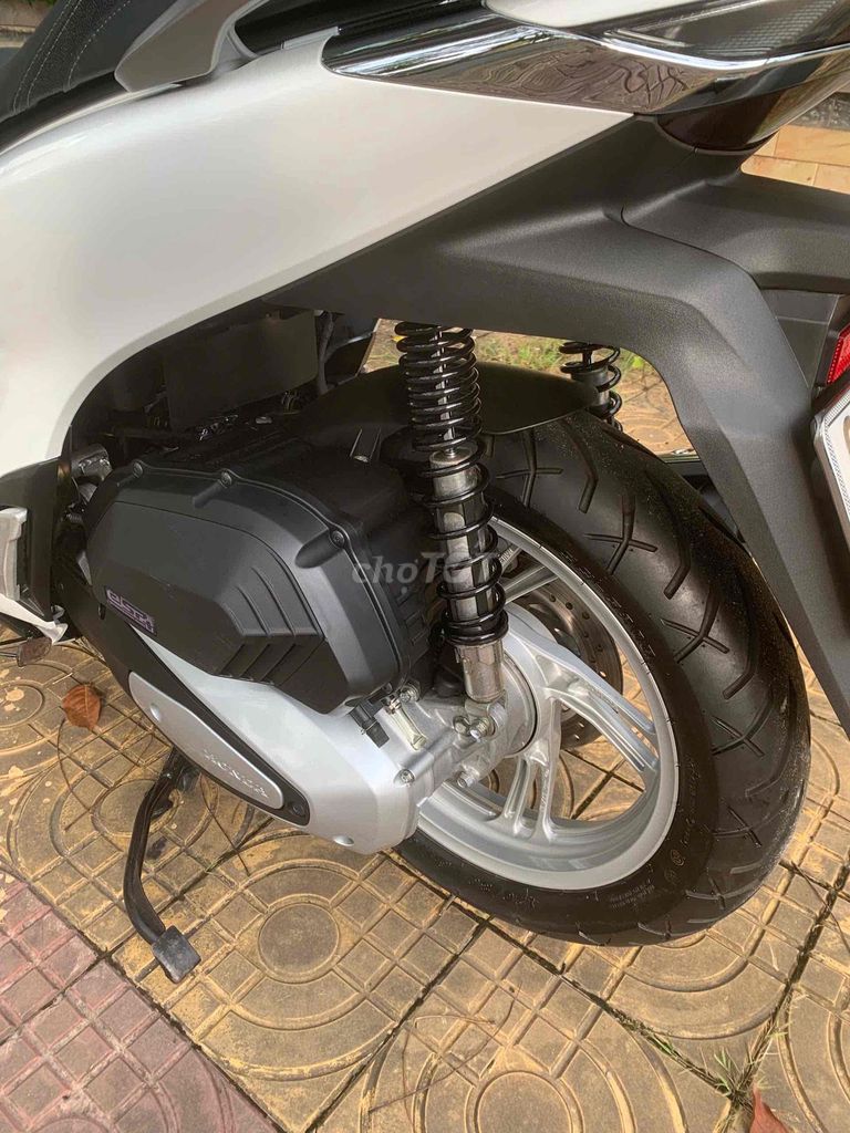 Honda SH 125i 2021 Trắng 5.000km. Mua bán Xe máy tại Thành phố Sa Đéc Đồng Tháp được đăng bởi DUY CƯỜNG hình 9