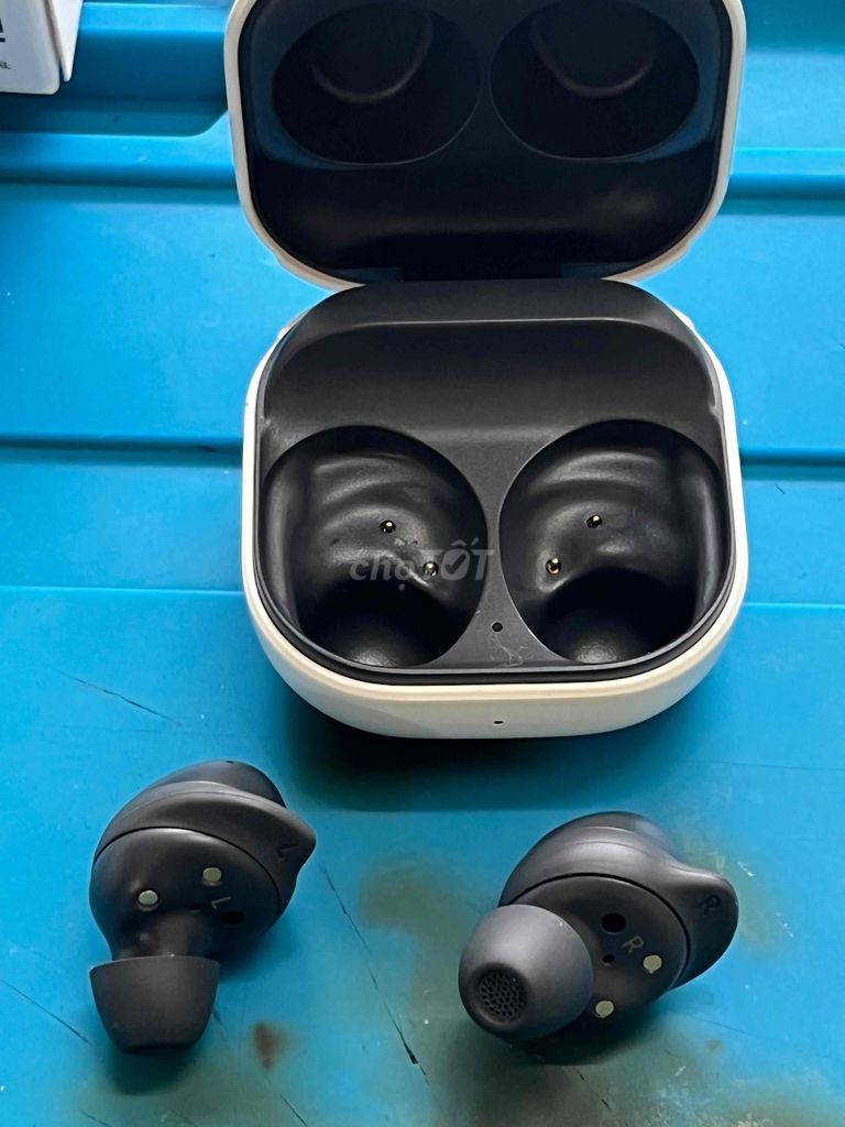 tai nghe bluetooth ss buds fe. Mua bán Tivi, Âm thanh tại Quận Ninh Kiều Cần Thơ được đăng bởi Hiền hình 1