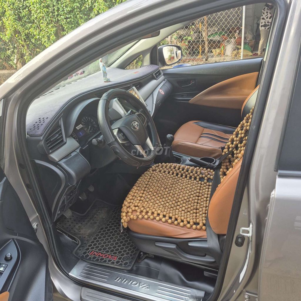 Toyota Innova 2.0E Ghi 7 chỗ. Mua bán Ô tô tại Huyện Định Quán Đồng Nai được đăng bởi Xí Mụi hình 3