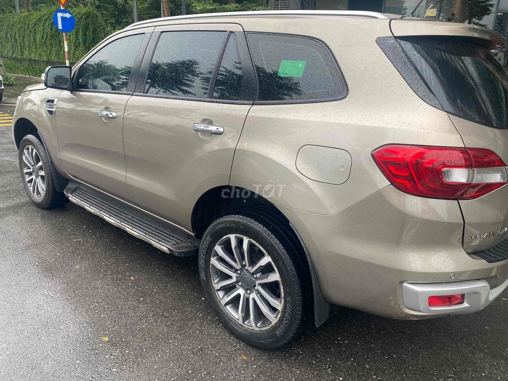 Ford Everest 2020 Titanium 2.0L AT 4x2 - 96000 km. Mua bán Ô tô tại Quận Nam Từ Liêm Hà Nội được đăng bởi Lưu quang kiên hình 3