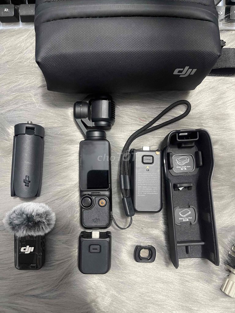 combo pocket 3 trầy. Mua bán Máy ảnh, Máy quay tại Thành phố Mỹ Tho Tiền Giang được đăng bởi Quoc Hung hình 1