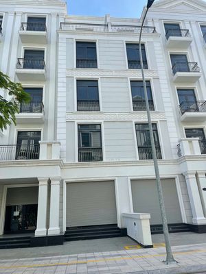 BÁN NHÀ PHỐ TẠI MAHATTAN VINHOMES GRAND PARK GIÁ 18,55 TỶ. Mua bán văn phòng, mặt bằng kinh doanh tại Thành phố Thủ Đức Tp Hồ Chí Minh được đăng bởi Liên