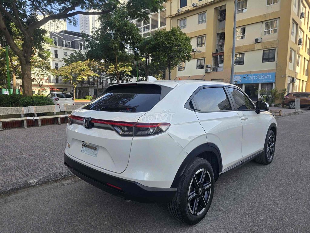 Honda HRV 2023 G 9 vạn km Trắng. Mua bán Ô tô tại Quận Cầu Giấy Hà Nội được đăng bởi Cao Quý hình 5