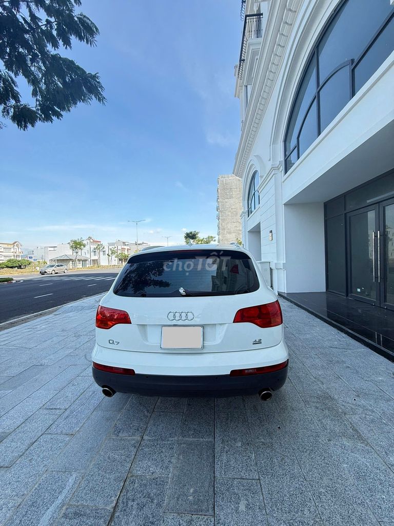 Audi Q7 2009 белый 7 мест Германия 91.000 км