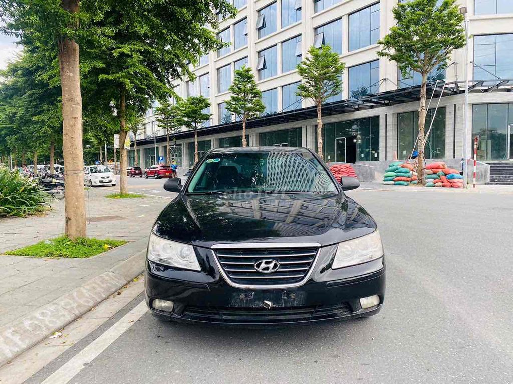 Hyundai Sonata 2010 2.0L AT - 150000 km