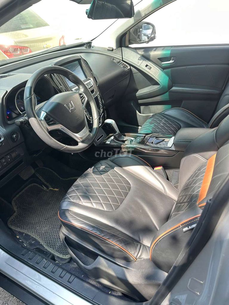 Luxgen u6 2015 - 25000 km. Mua bán Ô tô tại Thành phố Thủ Đức Tp Hồ Chí Minh được đăng bởi Khiem Huynh hình 6