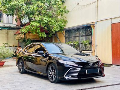 Camry 2022 2.5Q Nhập Thái Odo 2v Cực Mới Giá Tốt. Mua bán Ô tô tại Thành phố Dĩ An Bình Dương được đăng bởi Trương Công Lý