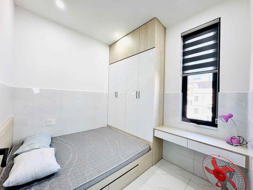 Brand-new 2-bedroom flat near Hồ Xuân Hương and My Khe beach — photo 6