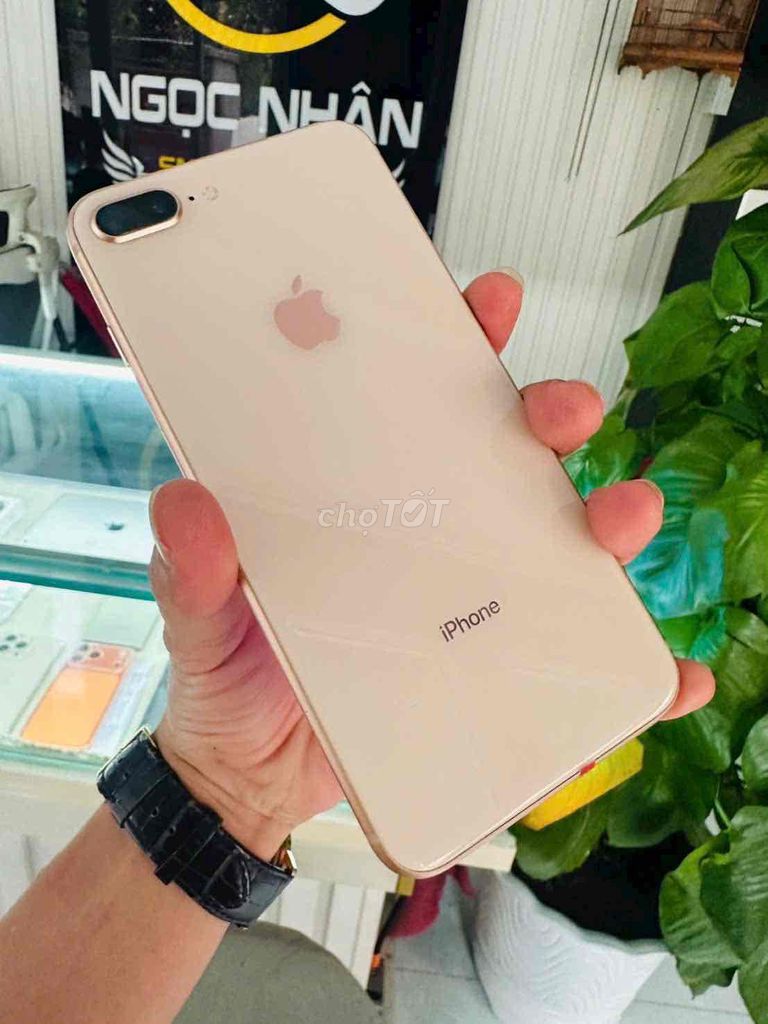 Apple iPhone 8 Plus 128GB Vàng Việt Nam pin 100%. Mua bán Điện thoại tại Thành phố Biên Hòa Đồng Nai được đăng bởi Oanh Hoang hình 1