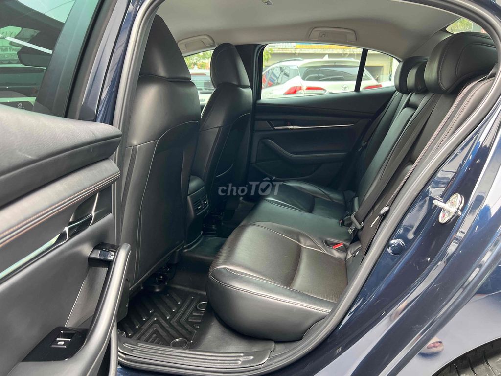 Mazda 3 đời 2022 bản Luxury - odo mới 26.000km. Mua bán Ô tô tại Thành phố Thủ Đức Tp Hồ Chí Minh được đăng bởi Nguyễn Minh Tấn hình 15